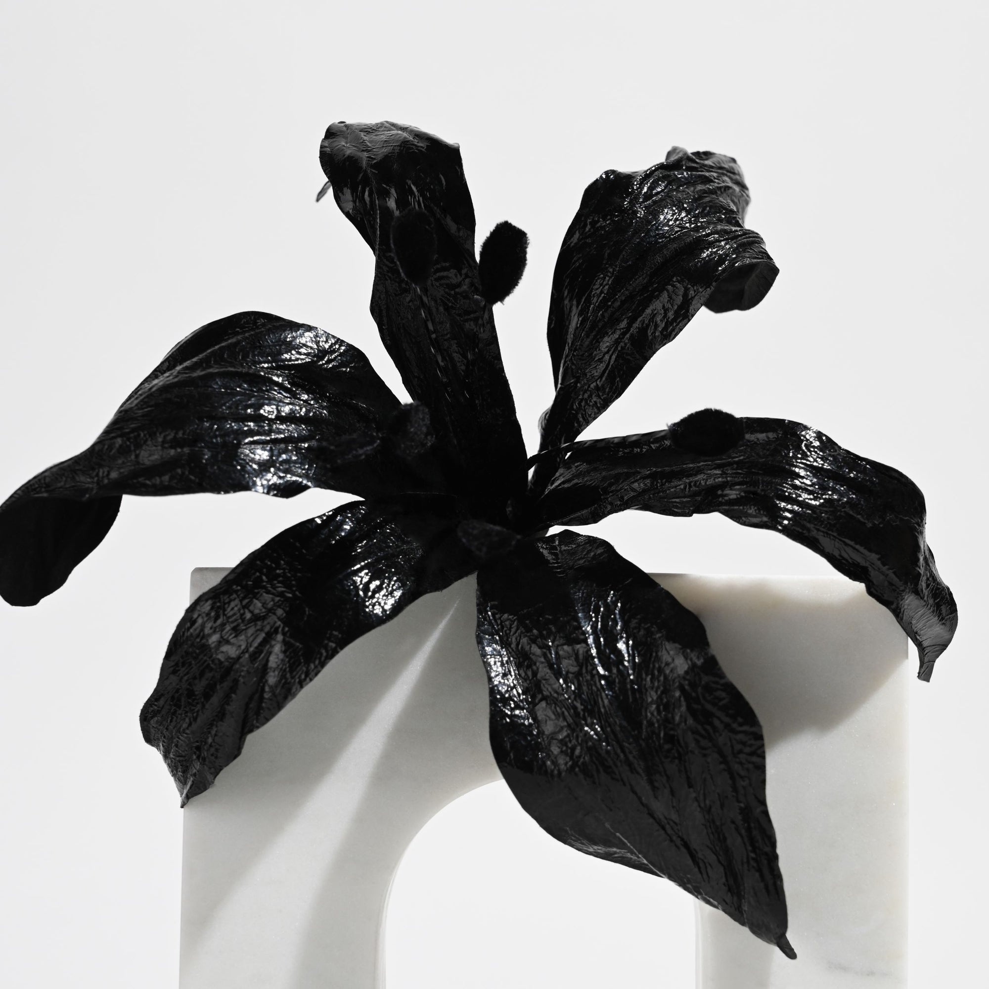 Haute Couture latex leather brooch Black Lily